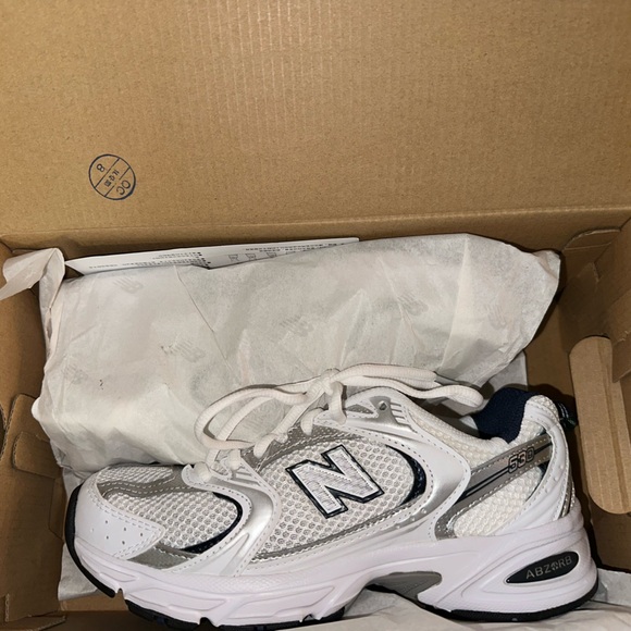 New Balance 530 White Silver Navy - Picture 2 of 3